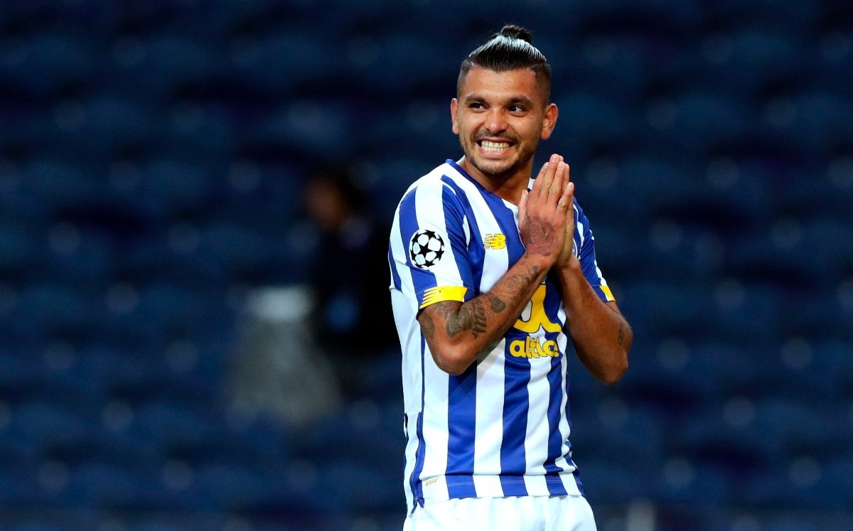 Tecatito Corona (EFE)