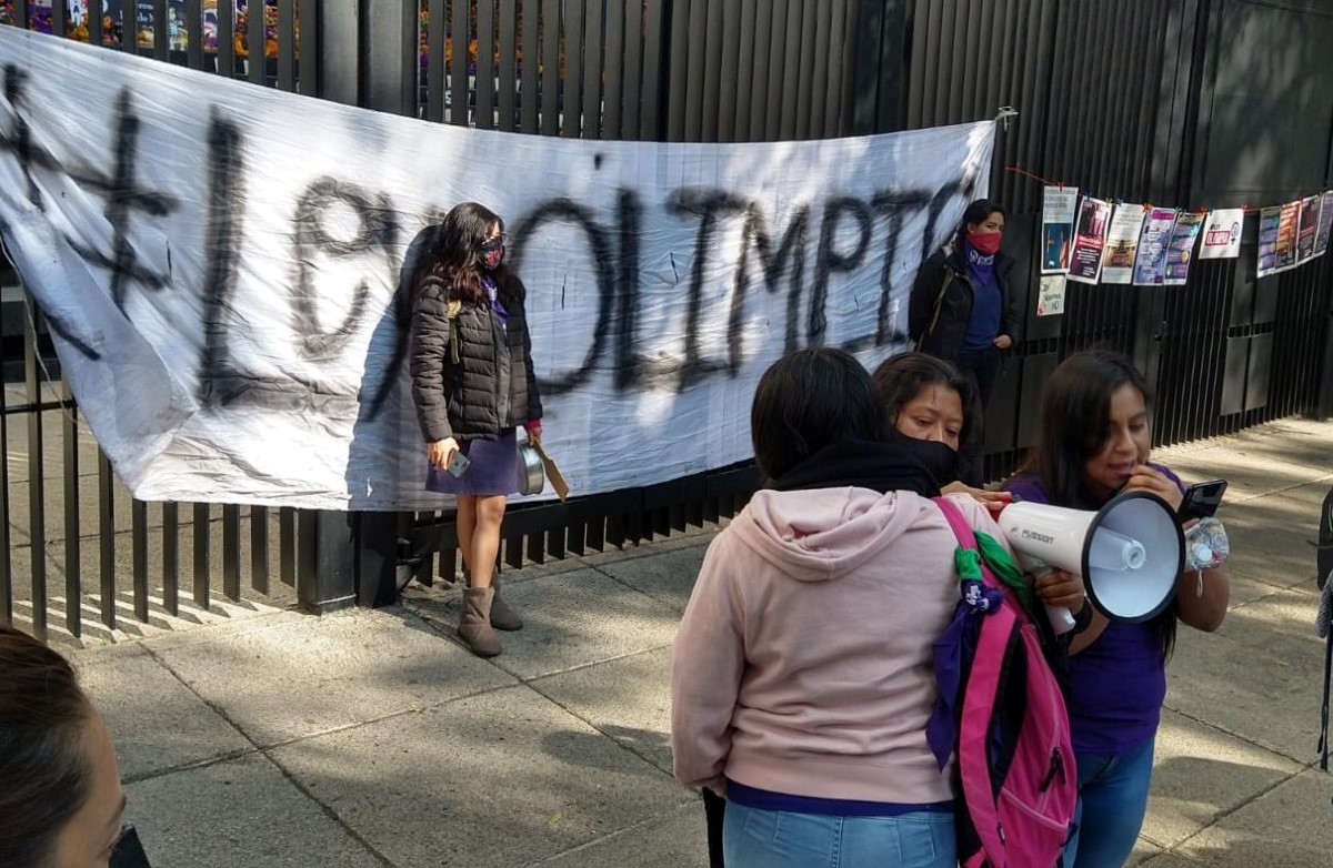 Colectivo de mujeres protesta en Senado por Ley Olimpia. | César Velázquez