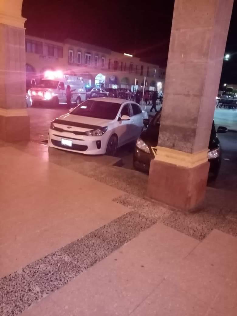 En Villagrán, Guanajuato, matan a elemento de FSPE en jardín principal