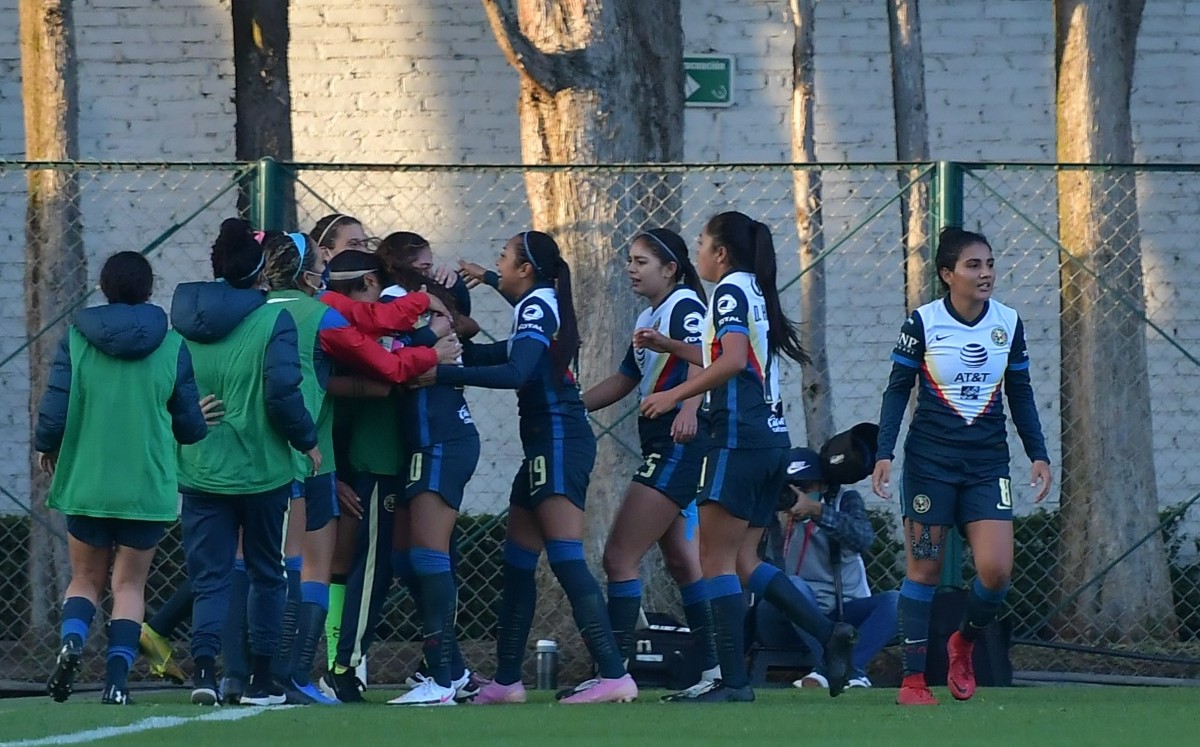 América Femenil consiguió la victoria sobre la hora ante Toluca (AFP)