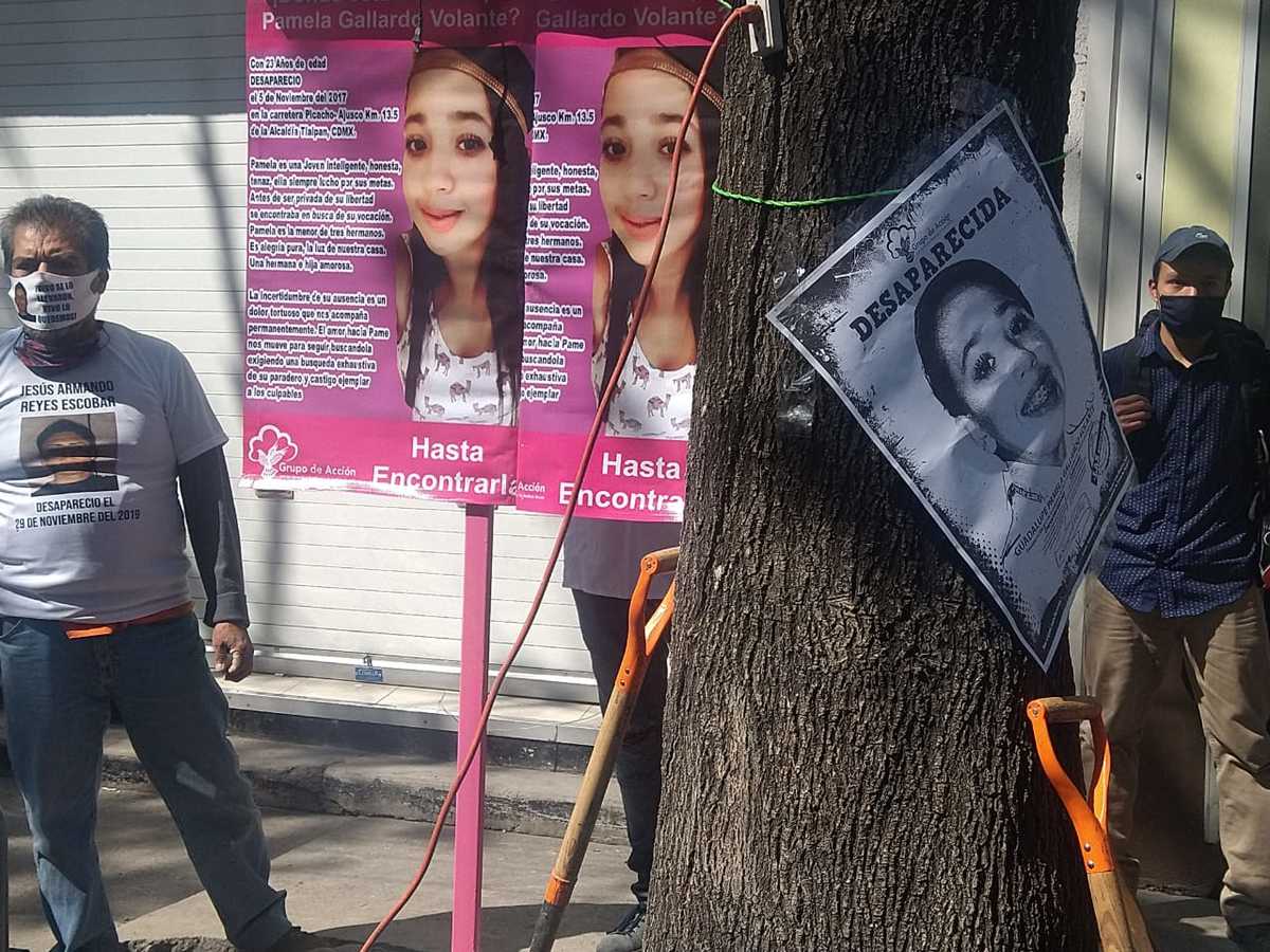 Los familiares y amigos exigen que no se detenga la búsqueda de la mujer.