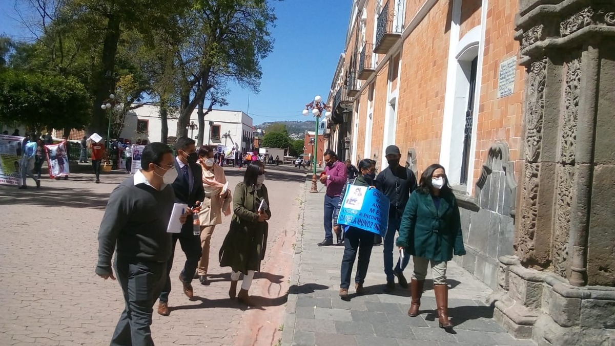 Familiares exigen justicia a las autoridades. (Adolfo Tenahua Ramos)