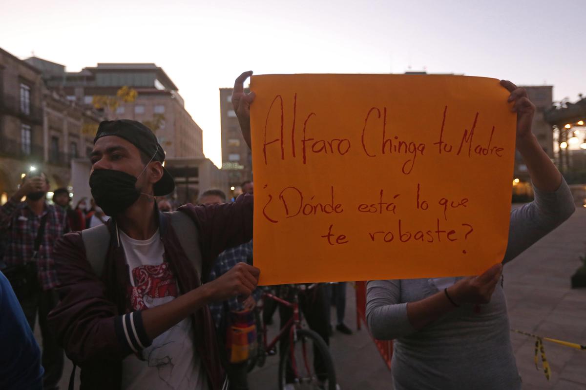 Protestan de nueva cuenta contra Enrique Alfaro en Guadalajara. (Fernando Carranza)
