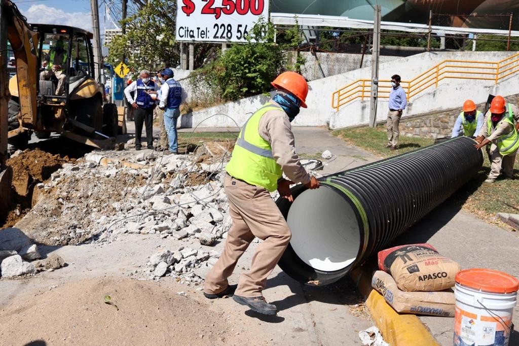 Comapa Zona Conurbada realiza obra en la Avenida Hidalgo. (Cortesía)