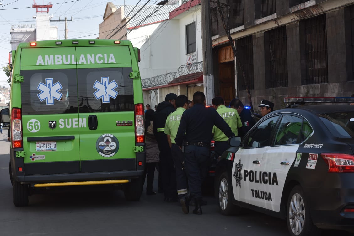 El joven fue trasladado a un hospital. (Tania Contreras)