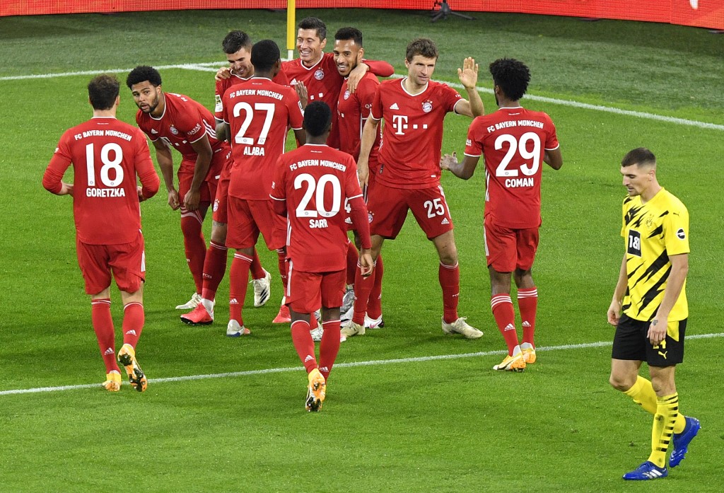 Bayern derrotó al Dortmund en el Clásico alemán (AFP)