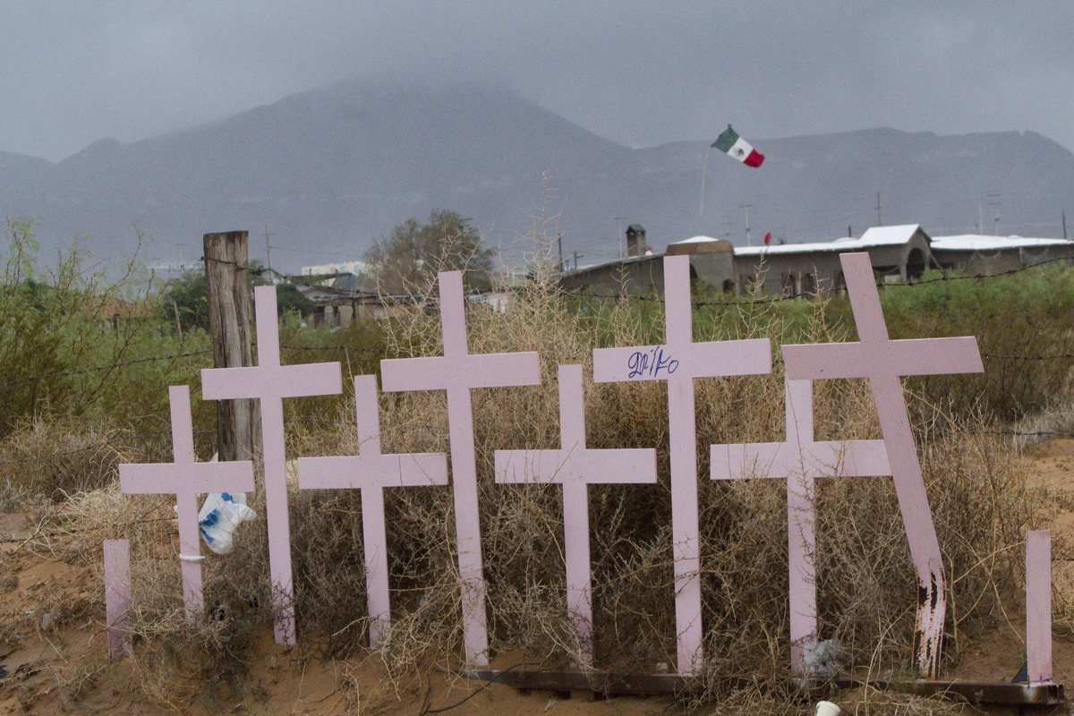 De acuerdo con las cifras oficiales de feminicidio, 10 mujeres son asesinadas cada día en México. (Jesús Quintanar)