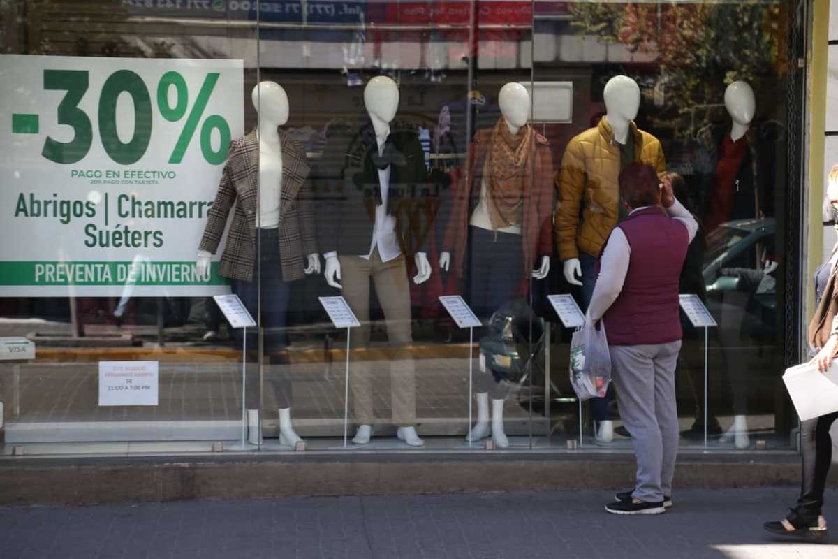 Comercios del centro de Pachuca se preparan para el Buen Fin. (Jorge Sánchez)