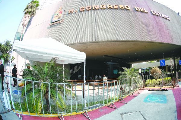 Los diputados trabajan actualmente en un sistema mixto, debido al SARS-CoV-2. JORGE LÓPEZ