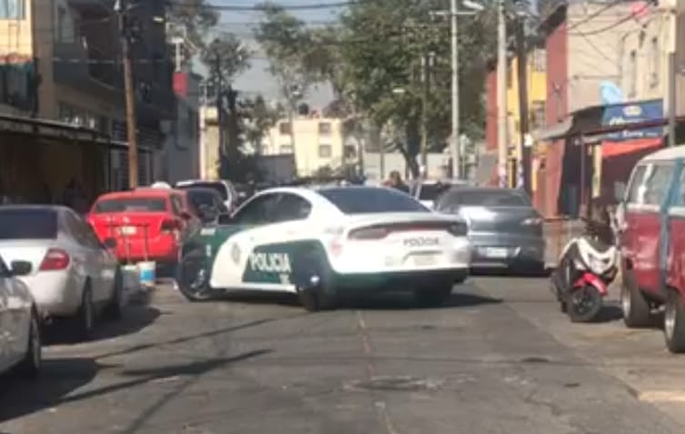 Policías de CdMx resguardaron la calle.