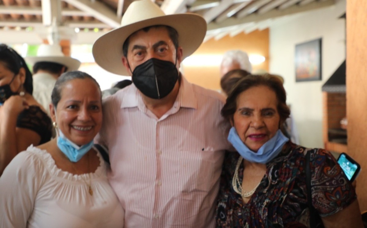 En Michoacán, Valentín Rodríguez sorprende con "113 por el campo"