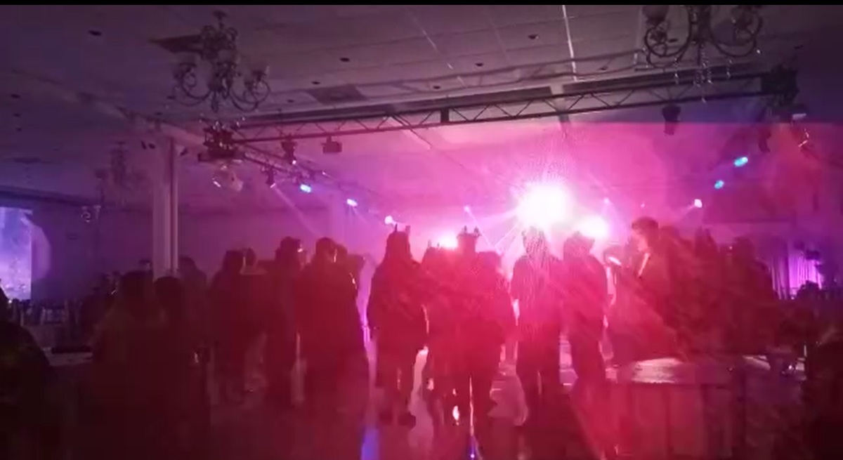 Exhiben fiesta de XV años por no tener medidas sanitarias. Foto: Especial.
