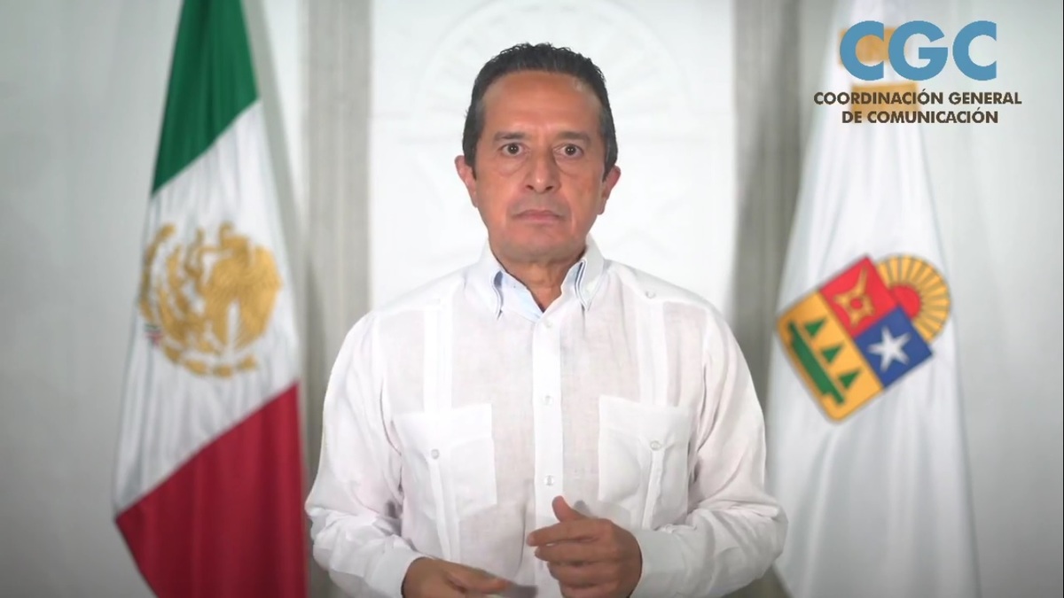 El gobernador Carlos Joaquín dio la orden de que no hubiera ningún tipo de violencia durante la manifestación de Cancún. (Especial)