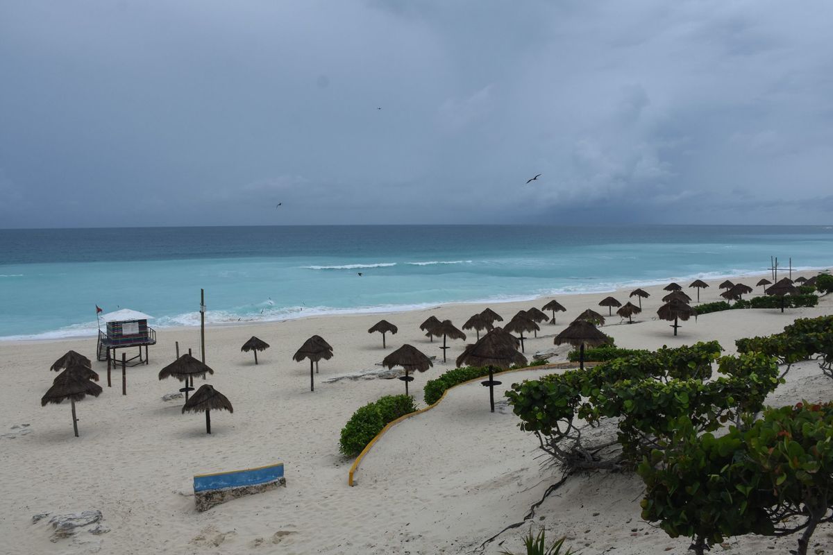 La tormenta Tropical "Theta" se encuentra a cuatro mil 735 kilómetro de las costas de Quintana Roo. (Cuartoscuro)