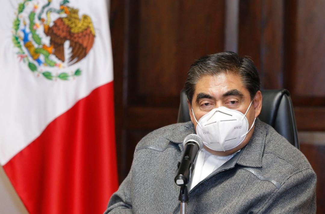 Miguel Barbosa Huerta, gobernador de Puebla, en su conferencia de prensa matutina. (Especial)