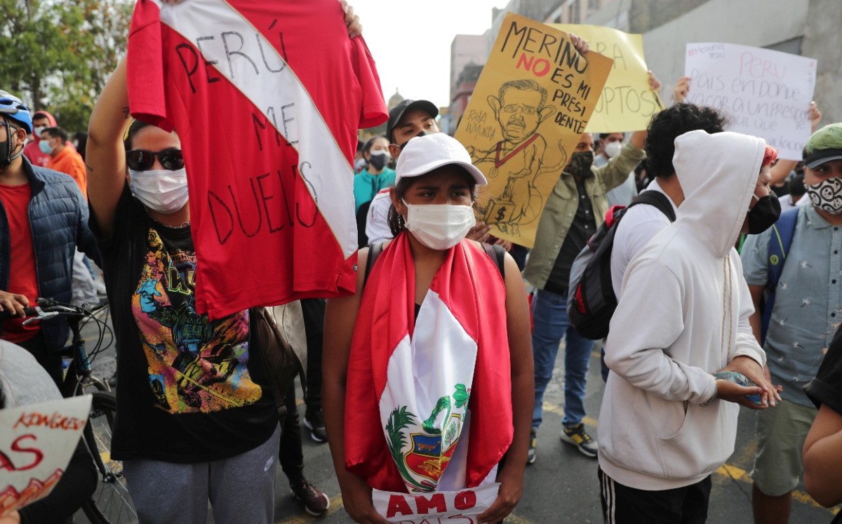 Protestas en Perú por la destitución de Martín Vizcarra (Reuters)