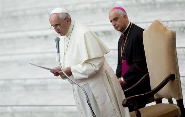 El Vaticano realiza pruebas de coronavirus gratis para los pobres. (EFE)