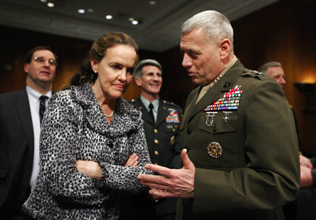 Michele Flournoy se convertiría en la primer mujer en ocupar el cargo de secretaria de Defensa en Estados Unidos. AP)
