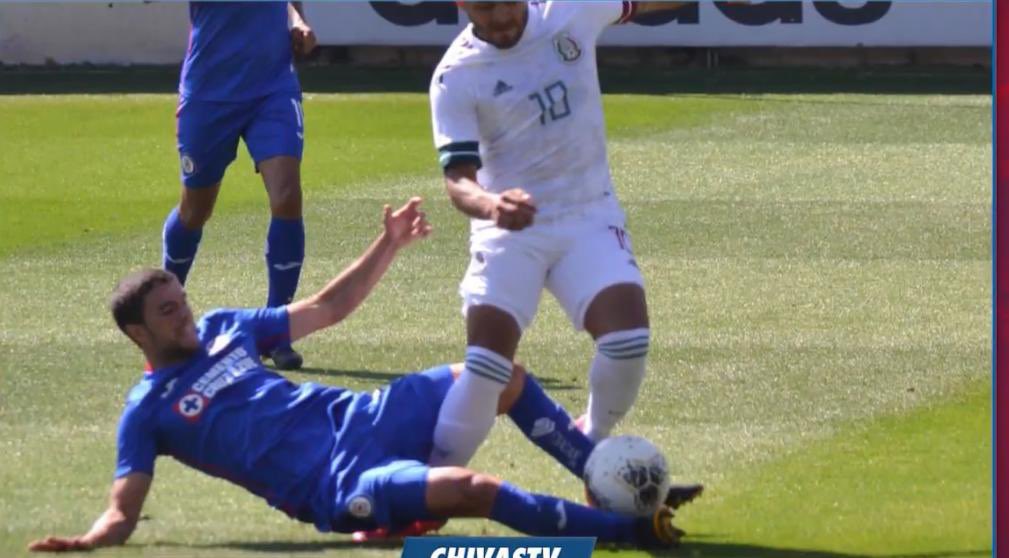Entrada de Rivero sobre Alexis Vega (Especial)