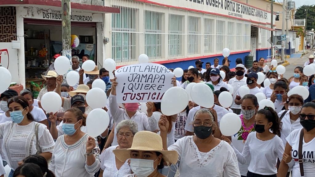 Marchan en Jamapa para exigir castigo por crimen de alcaldesa Florisel Ríos