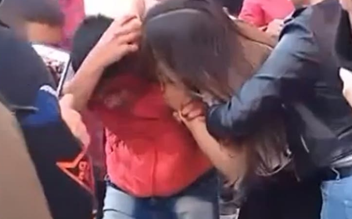 La mujer contó que esto sucedió después de salió del trabajo (YouTube).