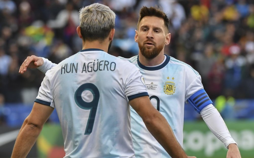 Sergio Agüero y Lionel Messi (AFP)