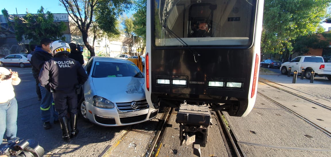 Tren Ligero. Choque en línea 1 suspende el servicio en Guadalajara