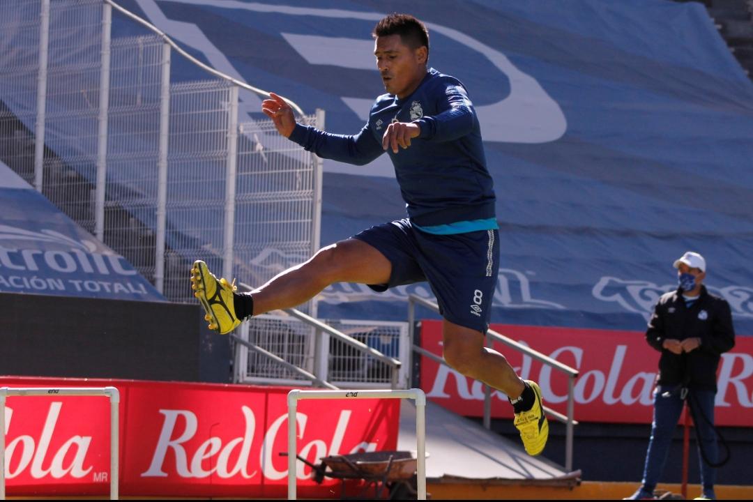 Osvaldo Martínez ve posible la clasificación a liguilla. (Especial)