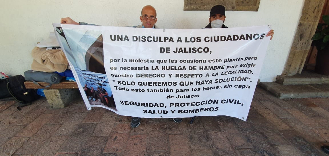 Ex policías de Jalisco protestan por actuar de Secretaría de Seguridad estatal (Juan Carlos Munguía)
