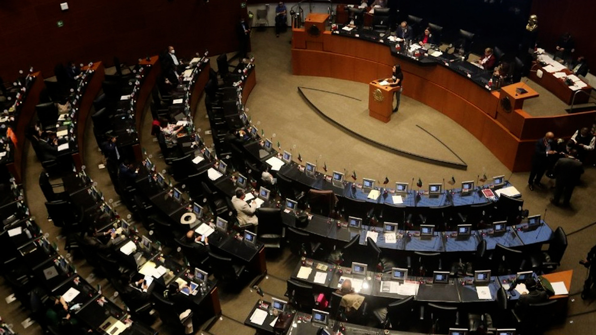 Senado guarda minuto de silencio por la muerte de Candelaria Beatriz López Obrador