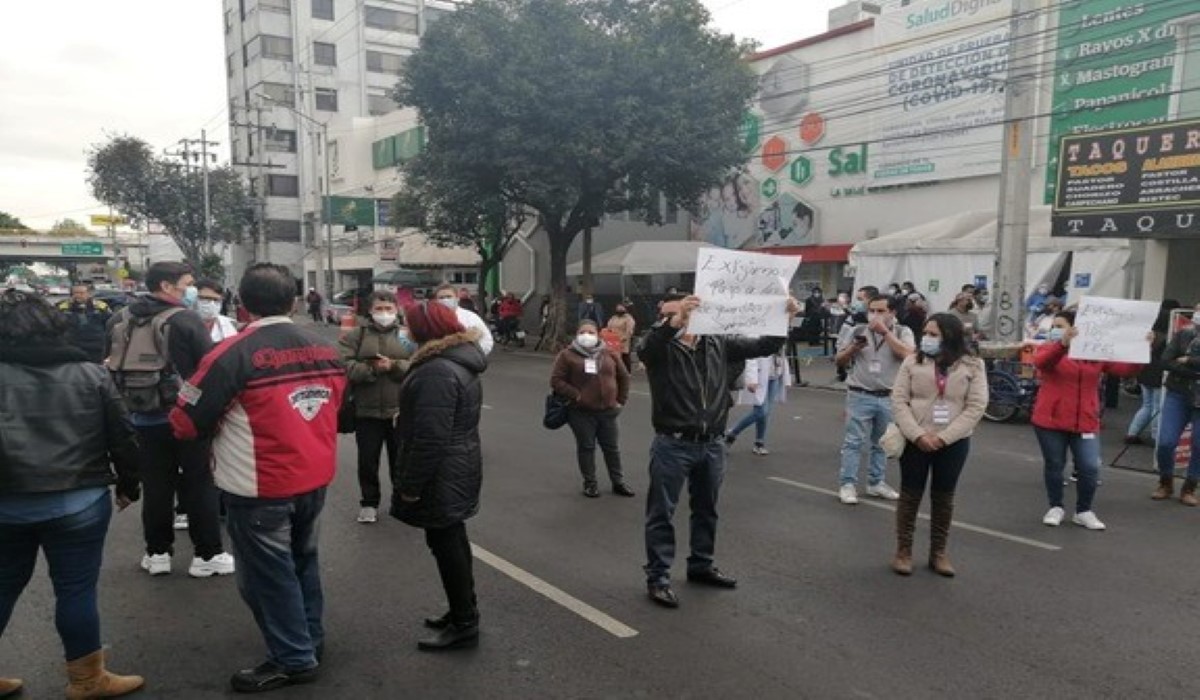 Los manifestantes bloquearon por varios minutos la avenida Universidad. | Especial