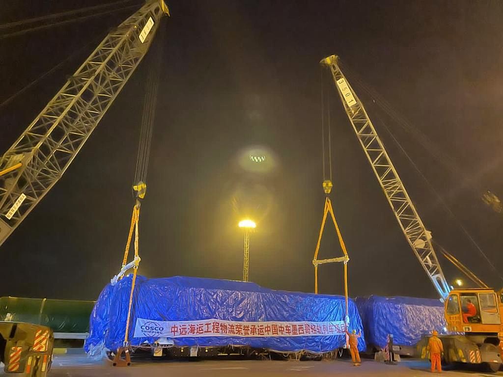 Salen cuatro vagones nuevos de China hacia Monterrey. Foto: Especial.