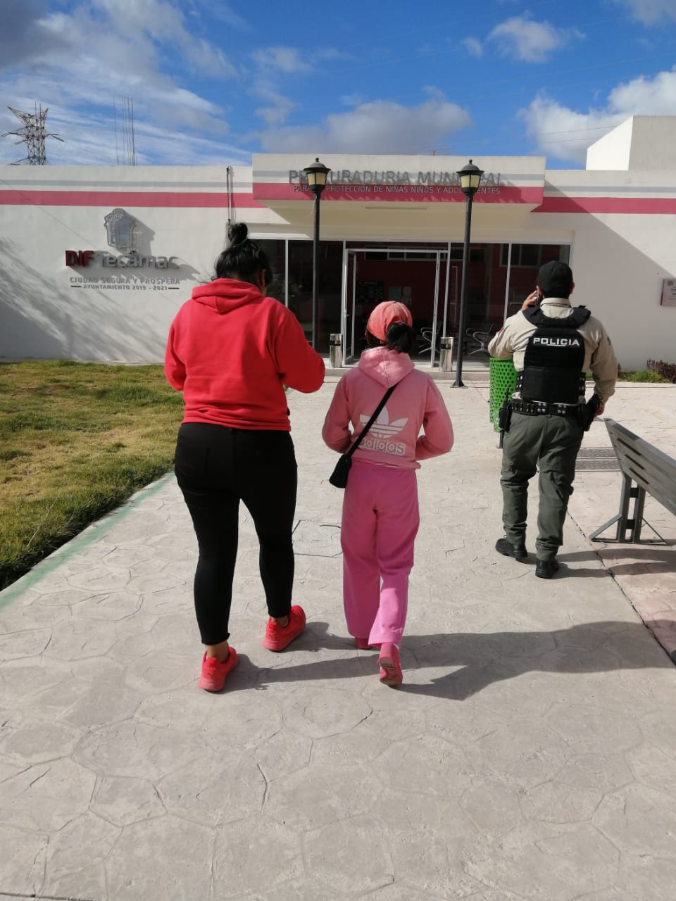 Ya recibe además de atención psicológica y tratamiento médico.