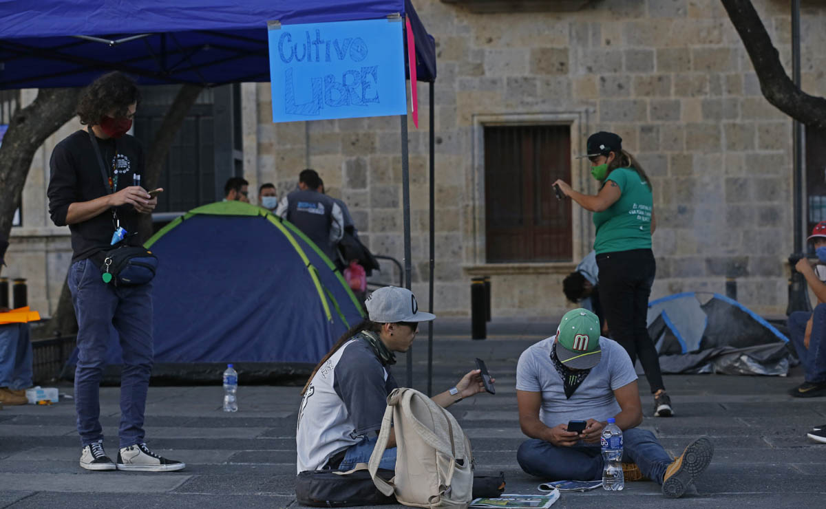 El Fumatón 2020 se realiza en Guadalajara organizado por colectivos pro legalización de la mariguana (Fernando Carranza)
