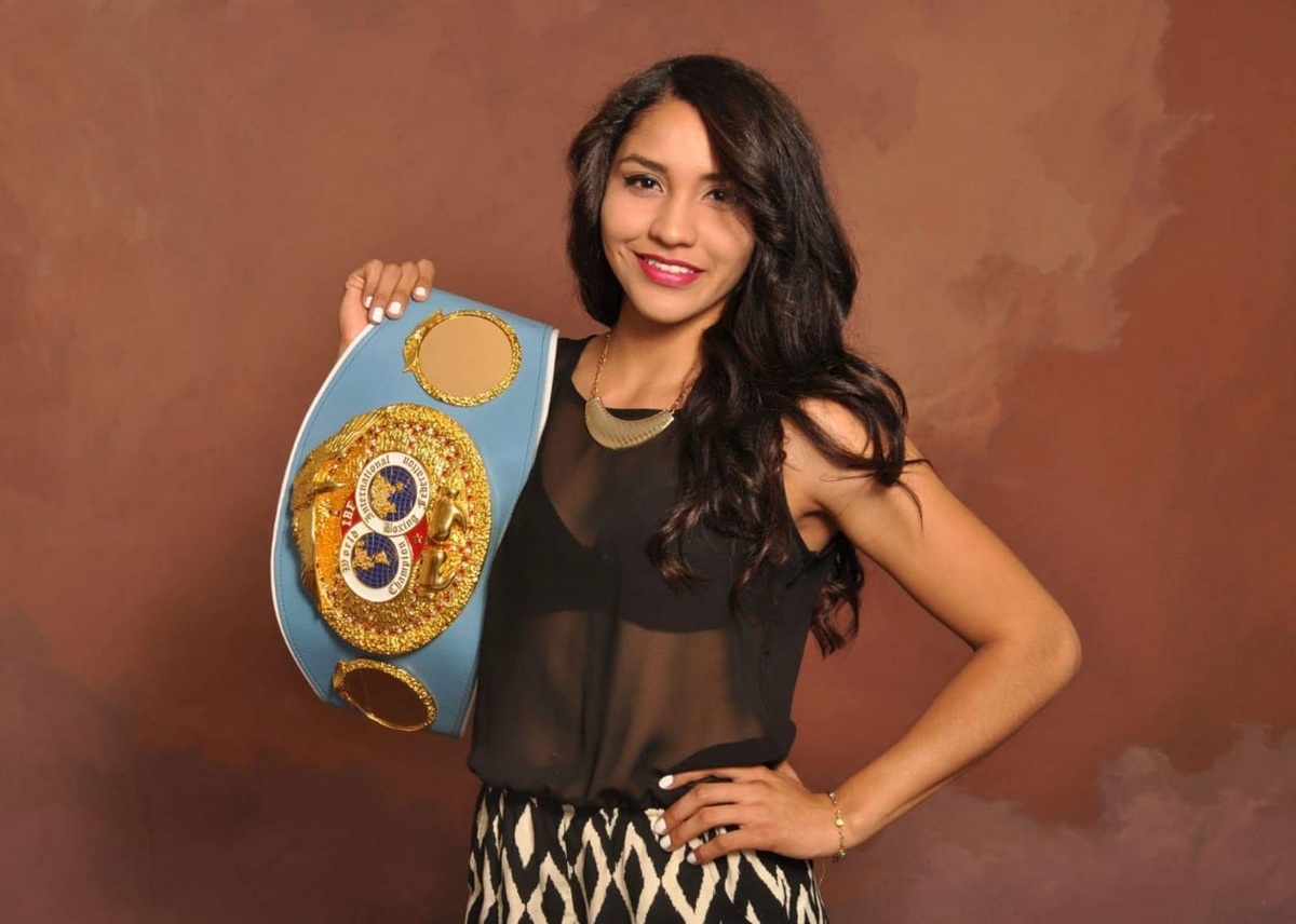 El camino de la campeona mundial Yulihan Luna comenzó muy pequeña en el Gym Hermanos Rojas de Gómez Palacio. (Especial)