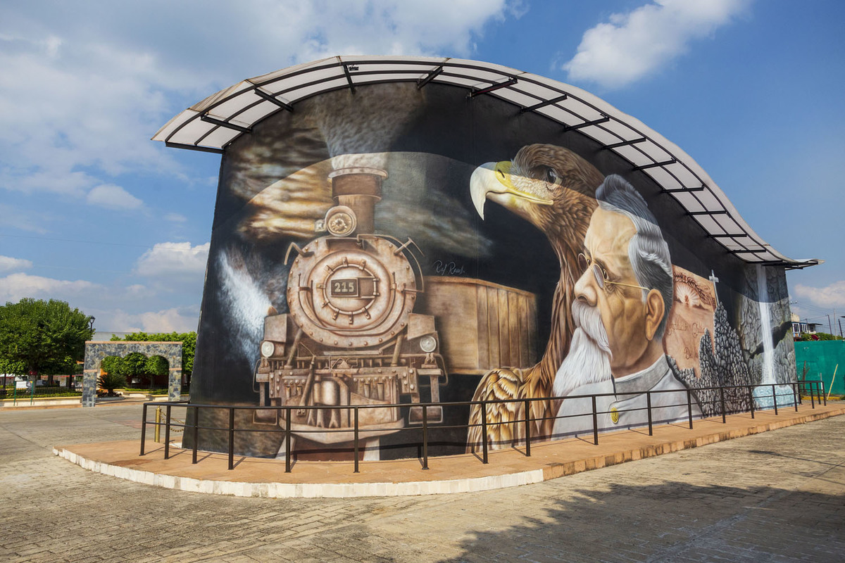 Mural en Tlaxcalantongo a Venustiano Carranza. (Andrés Lobato)