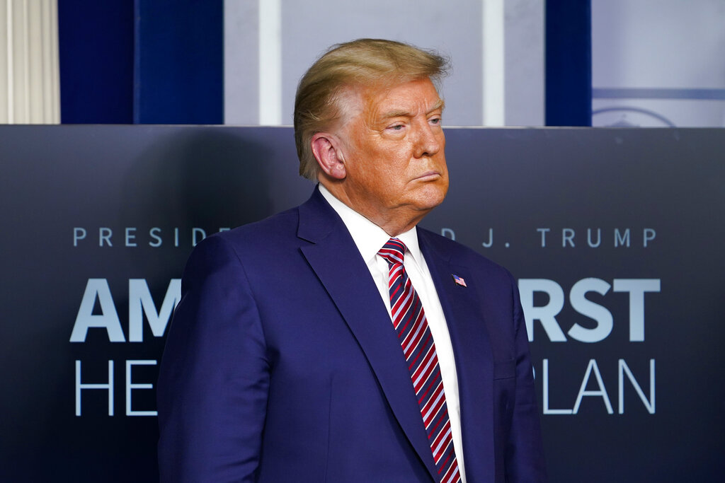 La campaña de Trump ha estado usando argumentos legales para detener la certificación en las elecciones de EU. (AP)