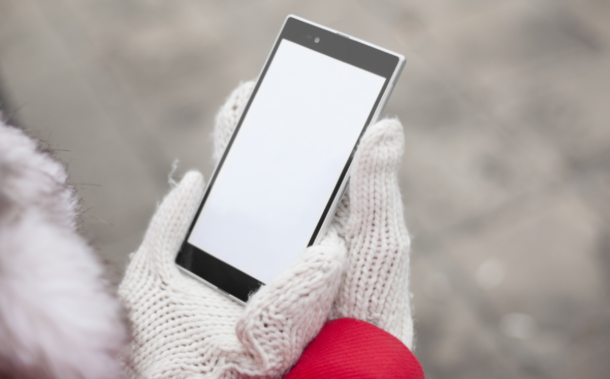 Mantén el rendimiento de tu teléfono ante las bajas temperaturas con estos consejos (Shutterstock)