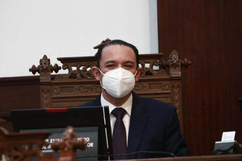 De Hoyos agregó que se trata precisamente de destapar tabúes y dejar de estigmatizar el tema. (Cortesía Twitter)