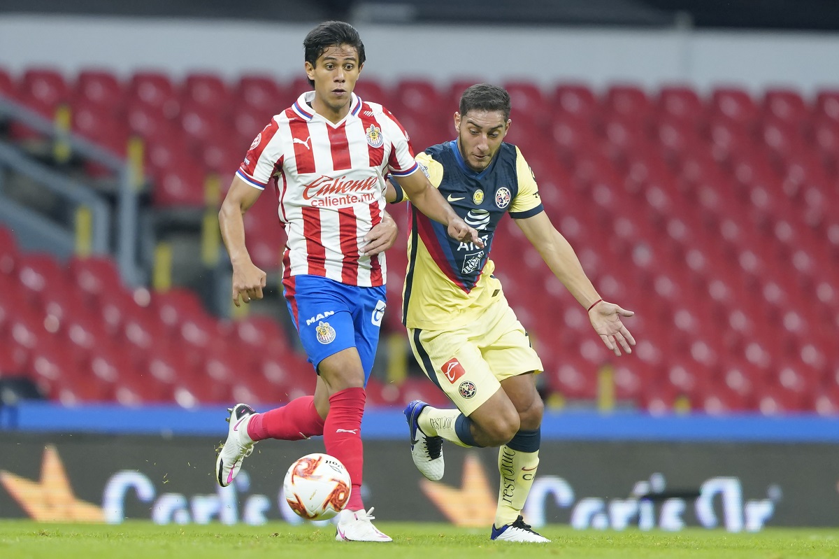 José Juan Macías durante el Clásico Nacional del Guardianes 2020 (Imago7)