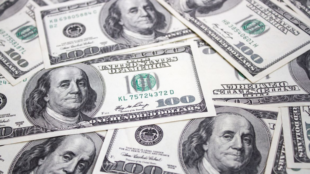 Precio del dólar hoy: Peso sube ante baja demanda de dólares y desarrollo de vacuna