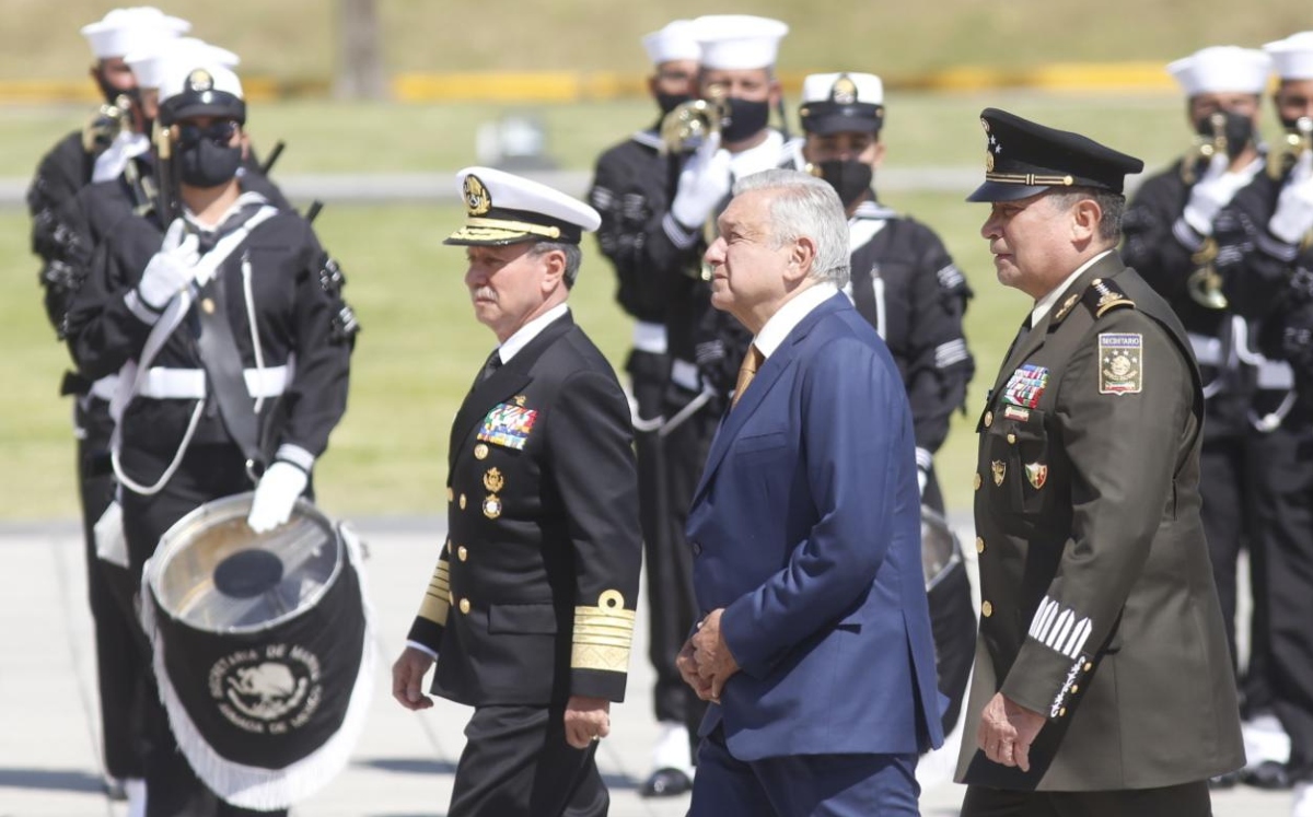 El presidente Andrés Manuel López Obrador en la conmemoración del Día de la Armada de México. (Araceli López)