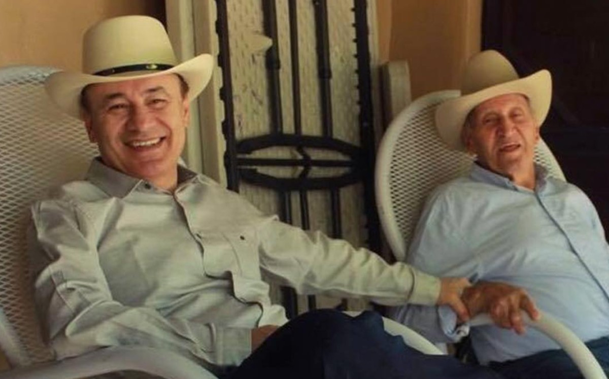 Alfonso Durazo junto a su papá Don Conrrado. (Facebook)