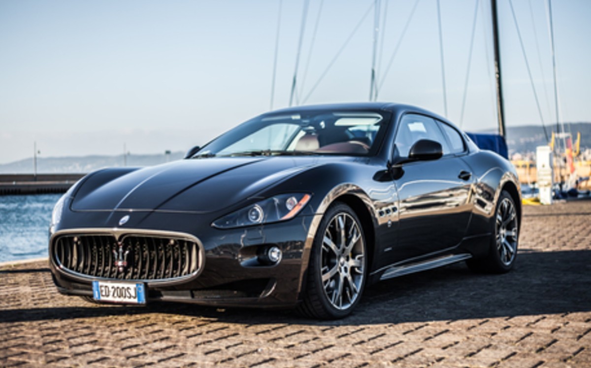 Esta niña desbloquea un Maserati después de haberse quedado atrapada dentro por accidente. (shutterstock)