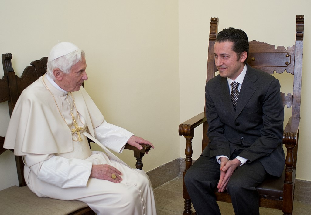 Paolo Gabriele fungió como mayordomo en el breve papado de Benedicto XVI. (AFP / Archivo)