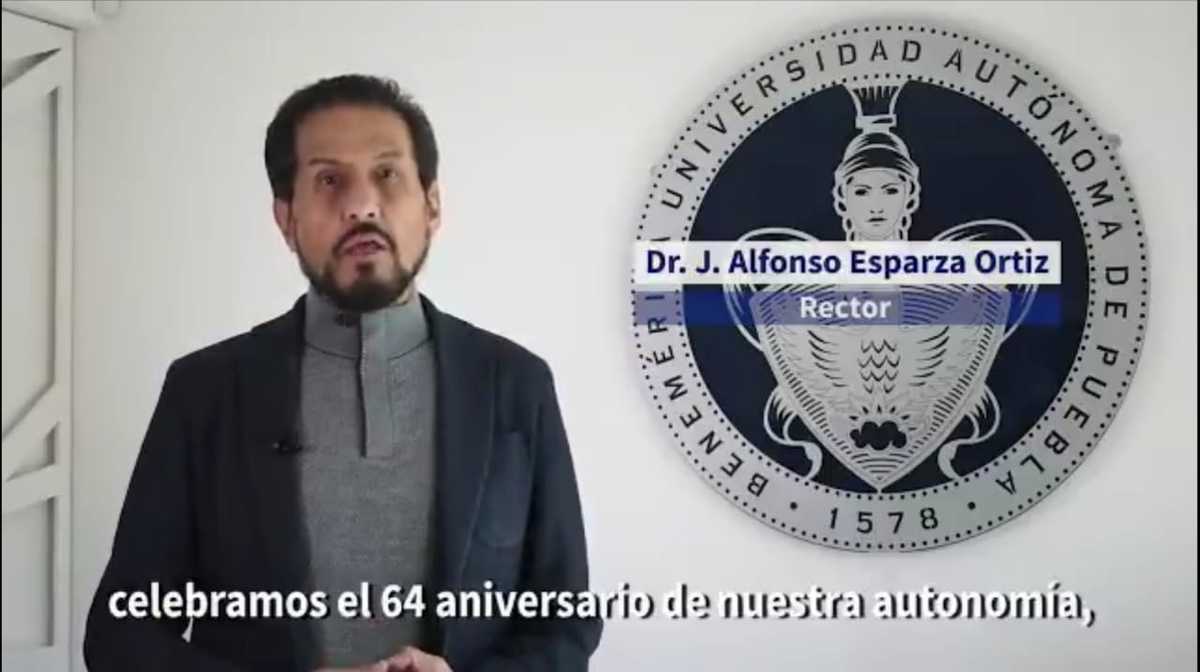 Alfonso Esparza Ortiz, rector de la BUAP. (Jaime Zambrano)
