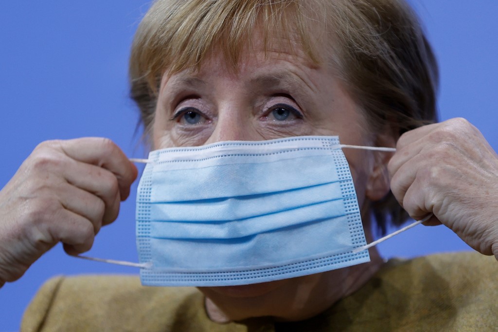Angela Merkel pidió no viajar a lugares con esquí / AFP