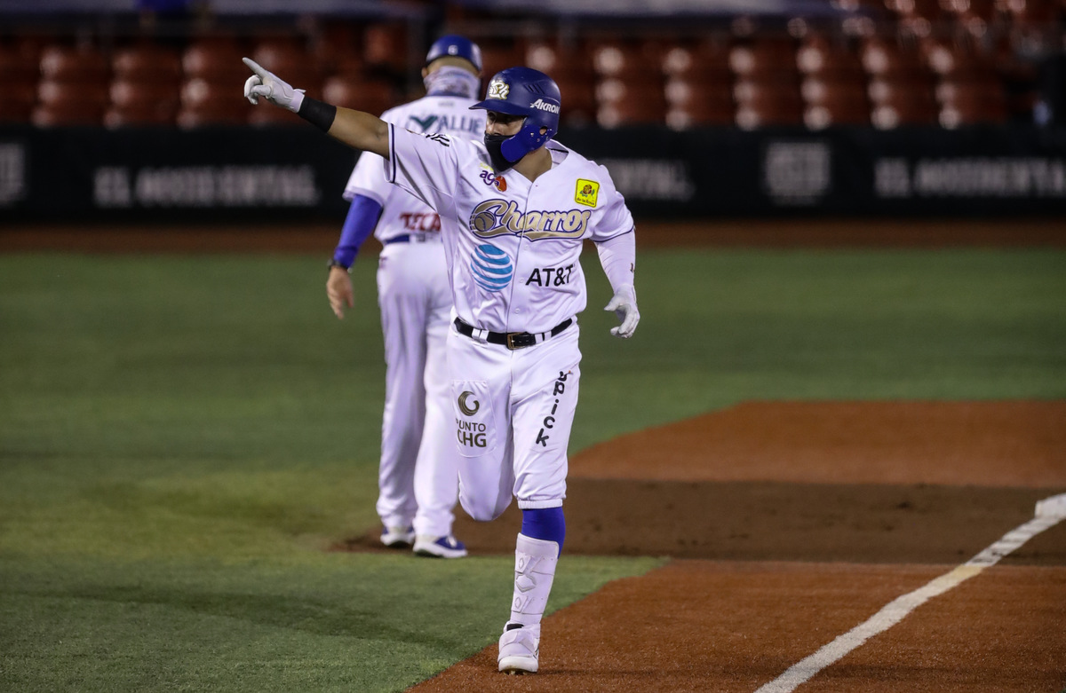 Christian Villanueva se estrenó con Charros de Jalisco (Cortesía)