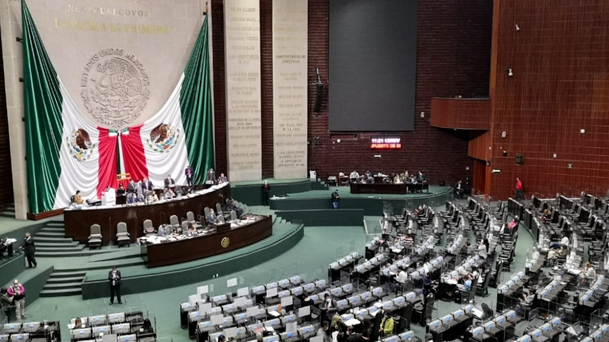 Diputados discutirán iniciativa sobre 'outsourcing' hasta la próxima semana