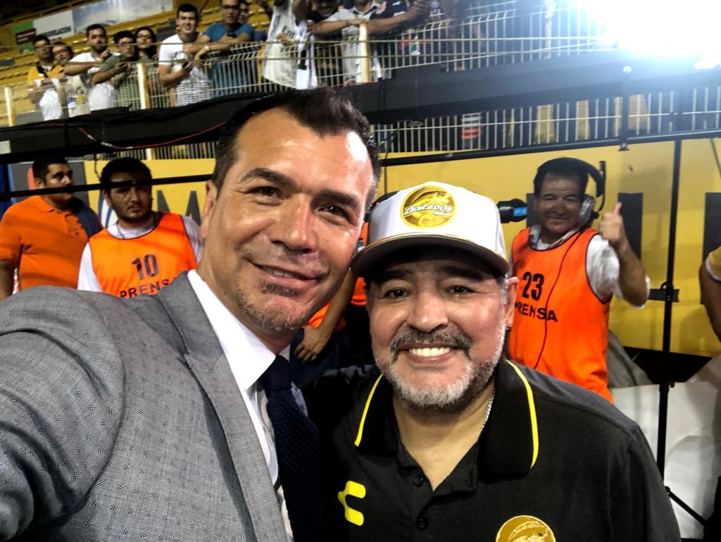 Jared Borgetti conoció a Diego Armando Maradona durante la transmisión de un partido de Dorados en Sinaloa. (@borgetti58)